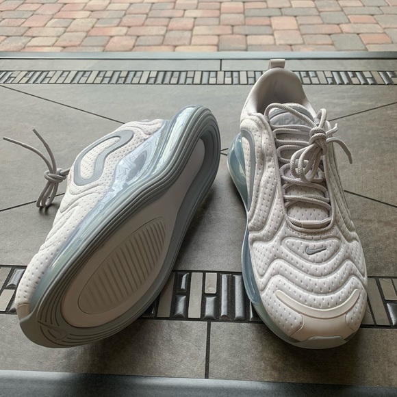 Nike air max 720 • BRAND NEW/NEVER WORN • - Picture 3 of 16